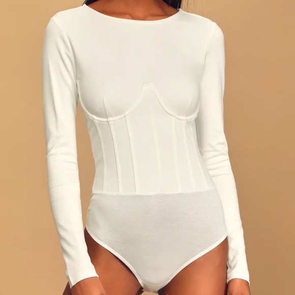 Dressed to Skill White Long Sleeve Underwire Bodysuit - Picture 2 of 3